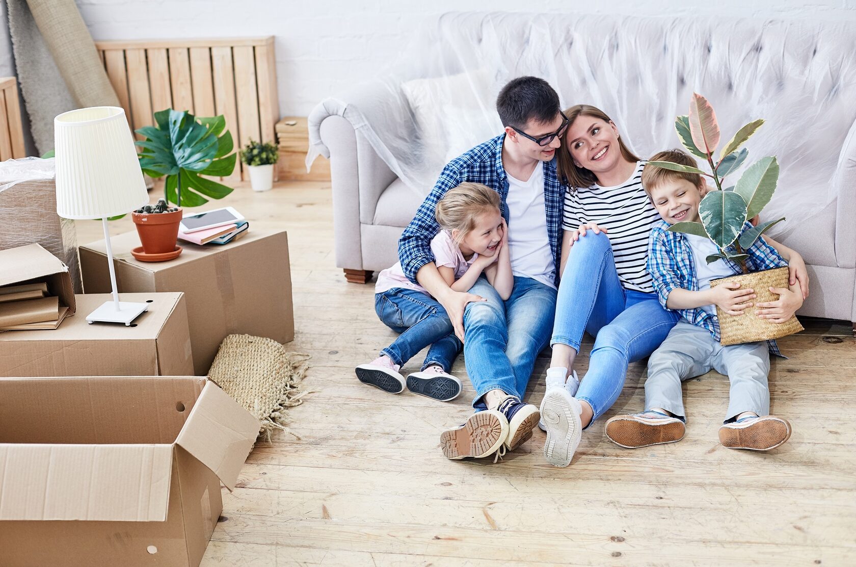 Семейная ипотека по ставке 6% продлена до 2030 года!